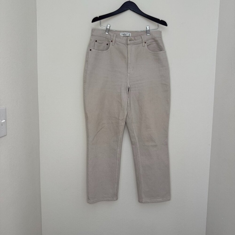 Abercrombie & Fitch Tan Ultra High Rise 90s Straight Jeans Women Size 12 Short